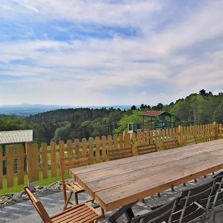 Geraeumige Ferienwohnung In Stocking In Waldnaehe Lägenhet