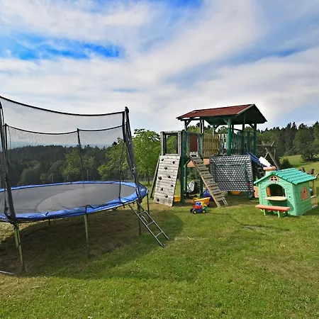 Geraeumige Ferienwohnung In Stocking In Waldnaehe Lägenhet *